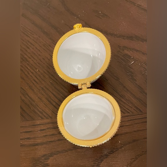 Vintage Imperial Treasures Pink Rose Porcelain Gold Trim Egg Hinged Trinket Box - Picture 3 of 5